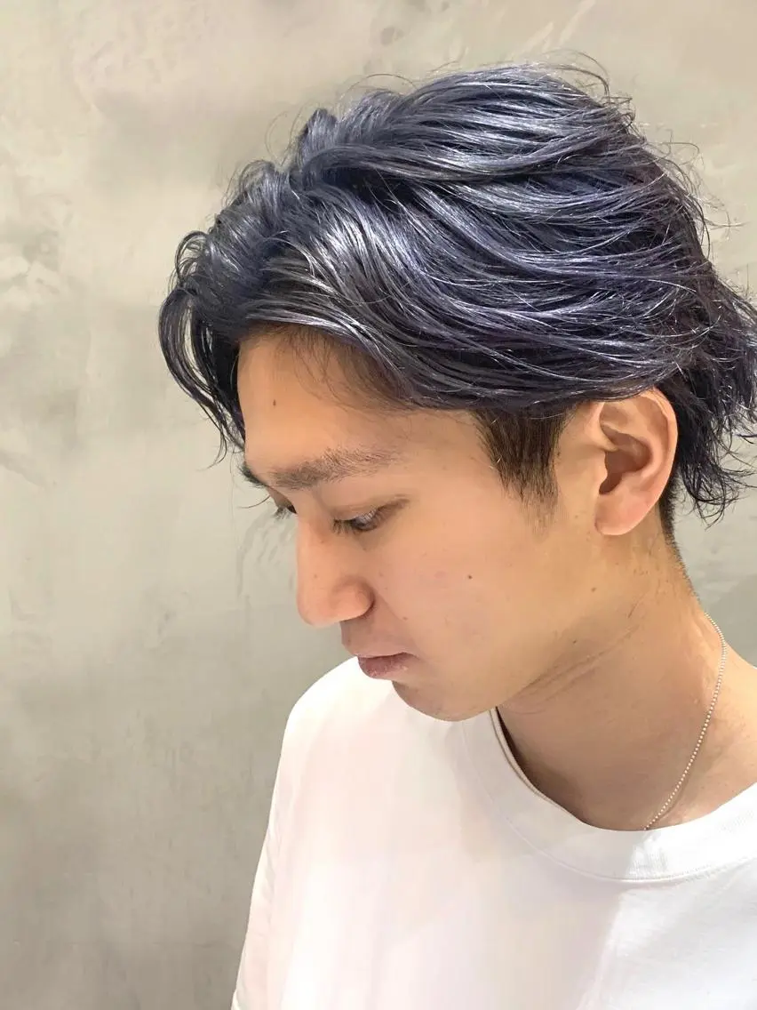 ショート カラー メンズ アッシュ ブルーカラー ブルーアッシュ 波巻きスパイラルパー マ/シャドウパーマ駿のヘアスタイル
