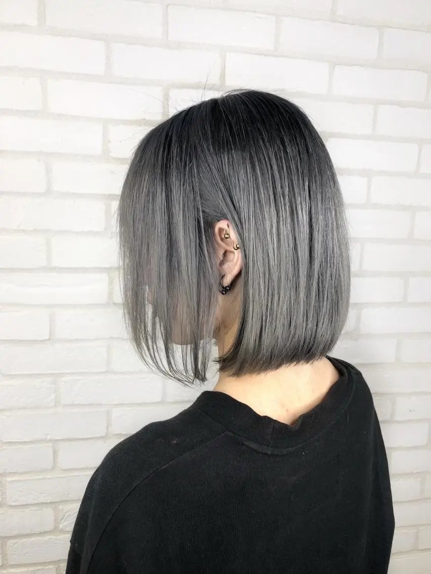ショート カラー 小島 侑衣のヘアスタイル