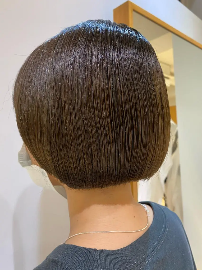 ショート ボブ 伸ばしかけ ショートヘア 大人可愛い♡コテ巻き パーマ🌼杉田 萌恵のヘアスタイル