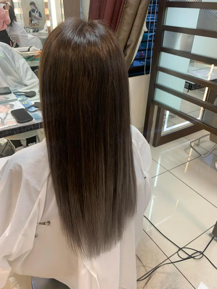 ロング カラー 羽エクステ🪽 🤍まき🤍のヘアスタイル