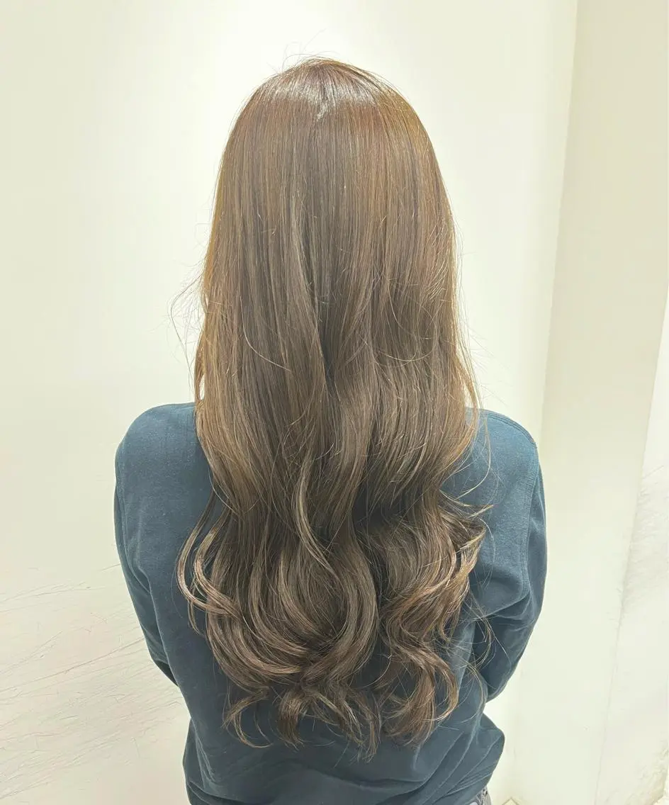 ロング カラー おくだ　りお /ハイトーンカラーのヘアスタイル