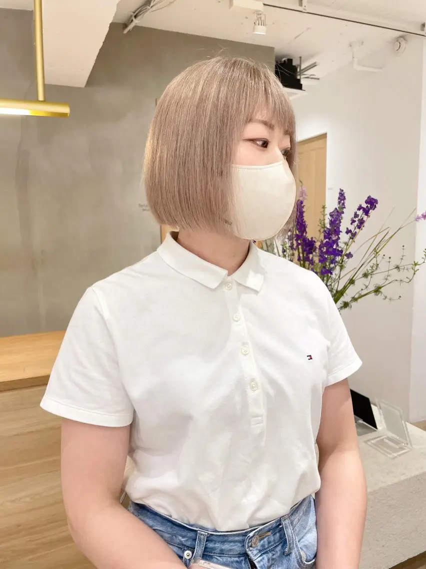 ミディアム カラー 切りっぱなしボブ ベージュカラー ブリーチ ケアブリーチ グレージュ ヘアカラー トリートメント ボブ/縮毛矯正 🌟梅田盛一🌟のヘアスタイル