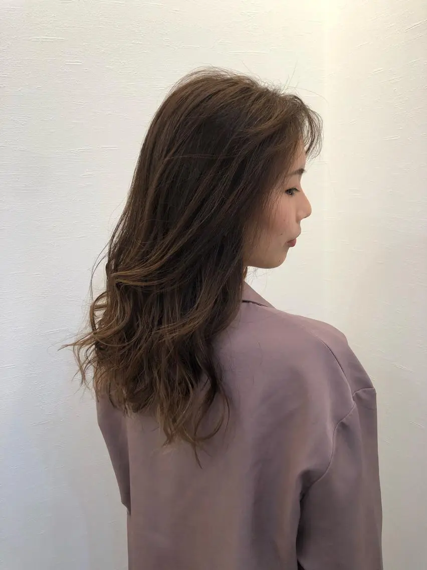 カラー ツノガイ エリのヘアスタイル