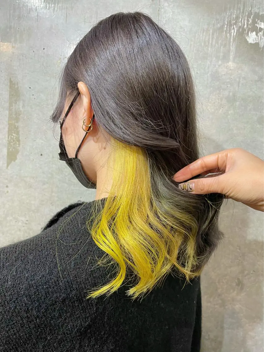 ミディアム カラー アディクシーカラー ブリーチ ケアブリーチ ダブルカラー イヤリングカラー カット ヘアカラー トリートメント もにか🌞原宿/渋谷 🌝ブリーチカラーのヘアスタイル