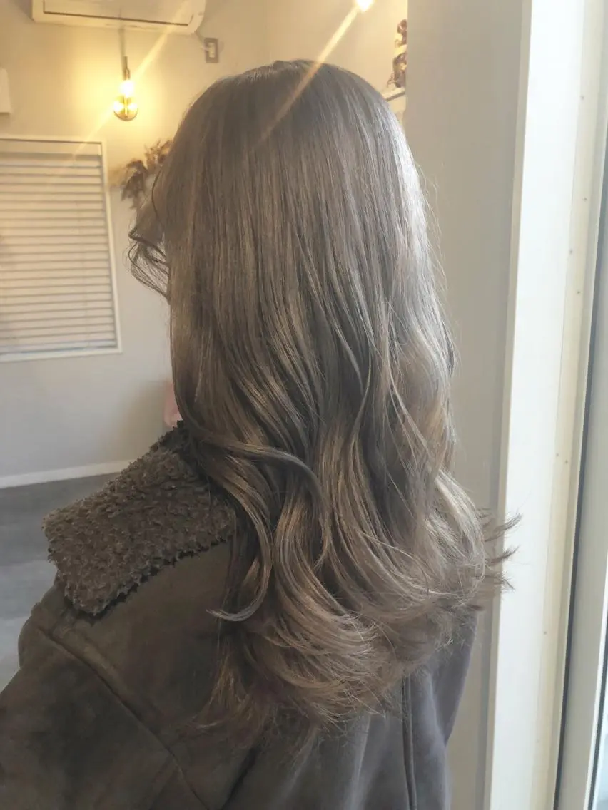 ミディアム ayumi ／透明感カラーのヘアスタイル