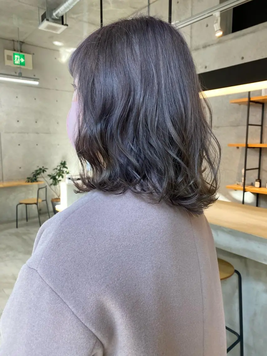 ミディアム アッシュ son hair HIROEのヘアスタイル