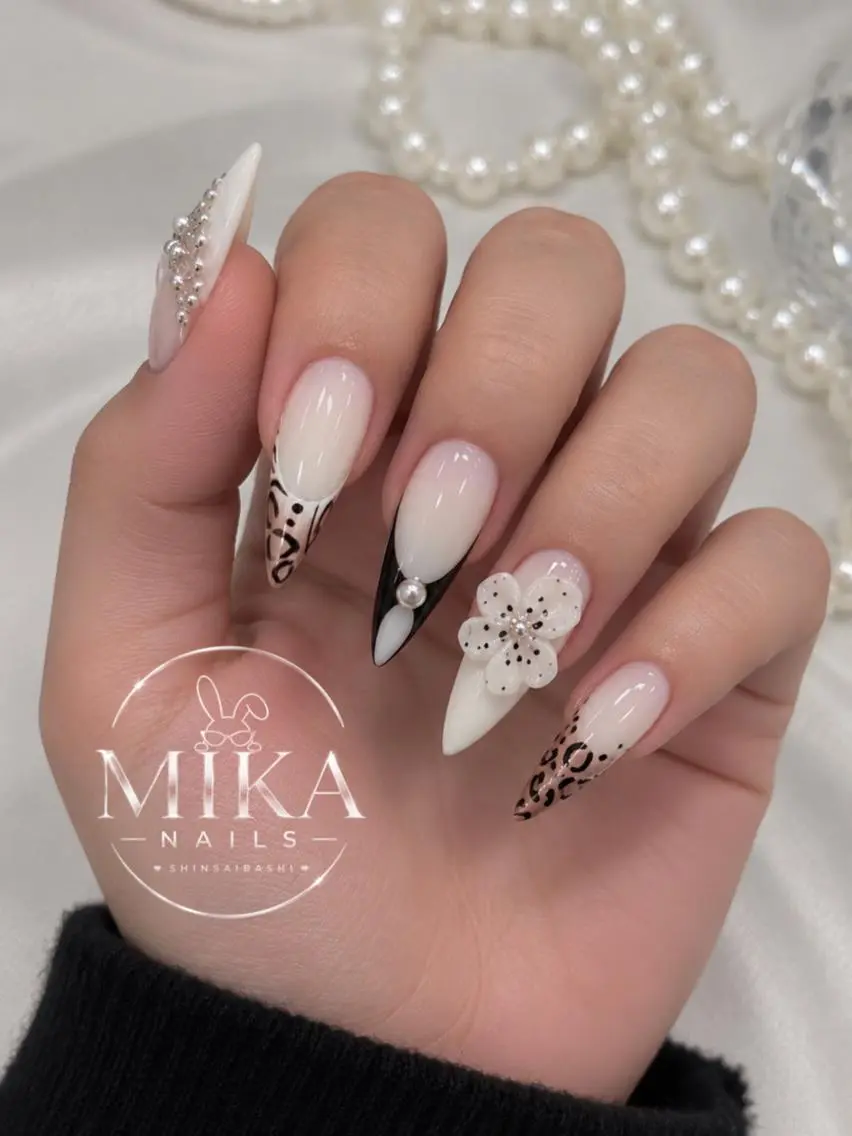 ネイル アートネイル チークネイル ドット フットネイル フレンチネイル ハンドネイル Mika Nails 心斎橋のネイルデザイン