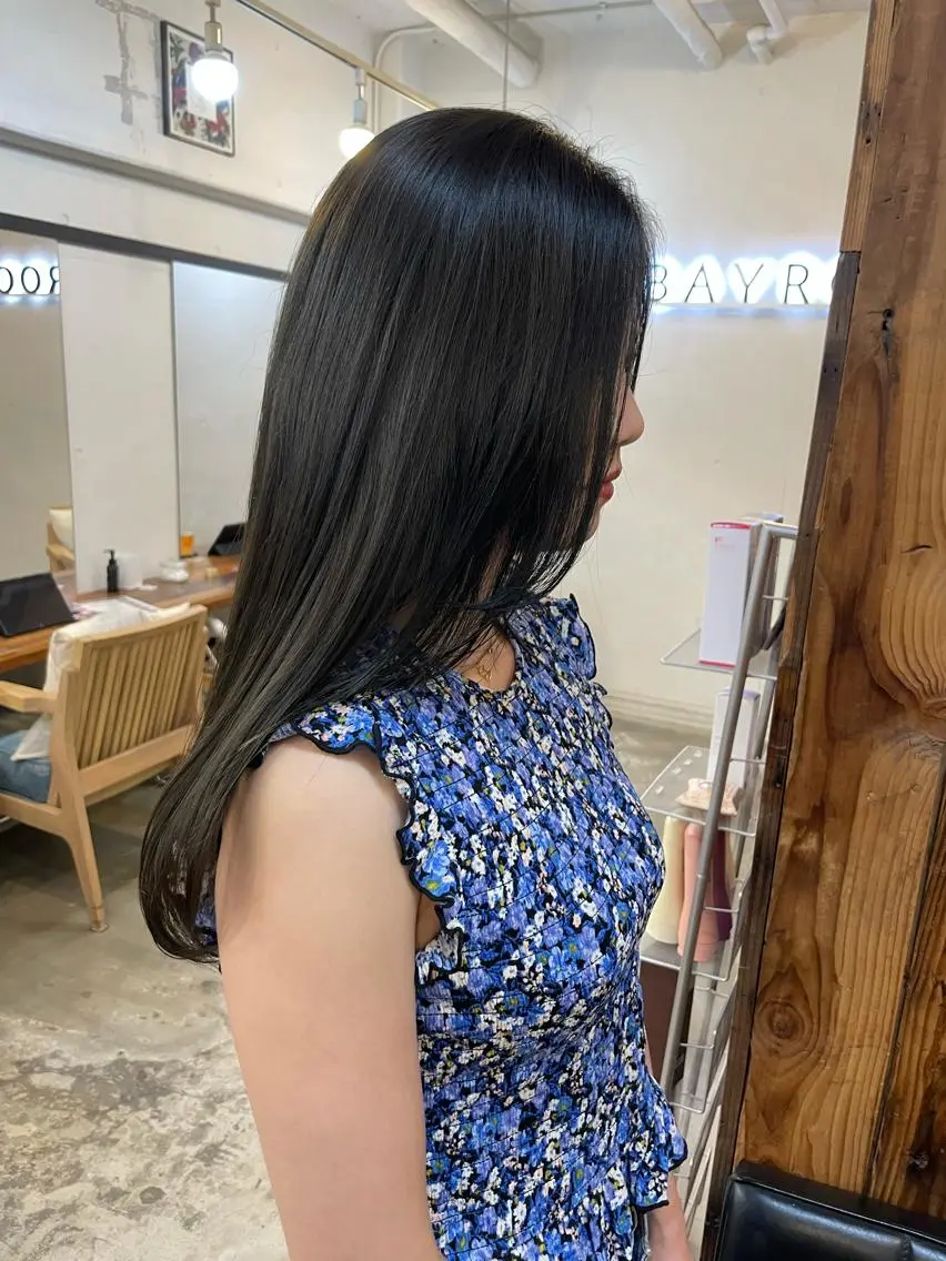 ロング カラー レイヤー べージュ 白石研太のヘアスタイル