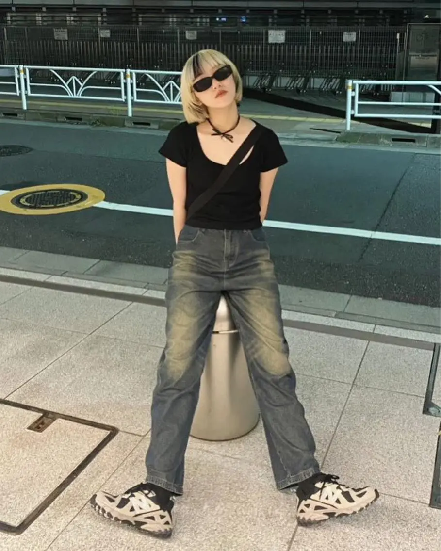 ショート カラー 抜きっぱなしブロンド ブロンド カット ヘアカラー トリートメント sakoda shunkiのヘアスタイル