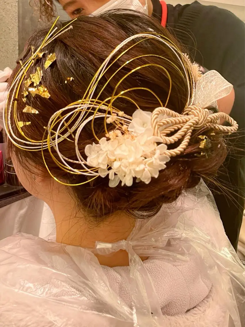 セミロング ヘアアレンジ 卒業式のヘアスタイル ✨カラー支持No.1 🧸ワキ カナコ🧸のヘアスタイル
