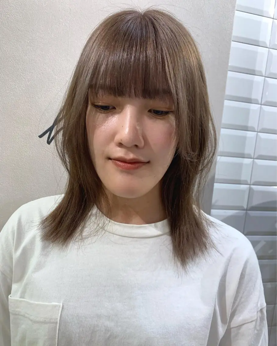 ミディアム カラー ベージュカラー ブリーチ カット ヘアカラー トリートメント hubhair レイヤー/透明感のヘアスタイル
