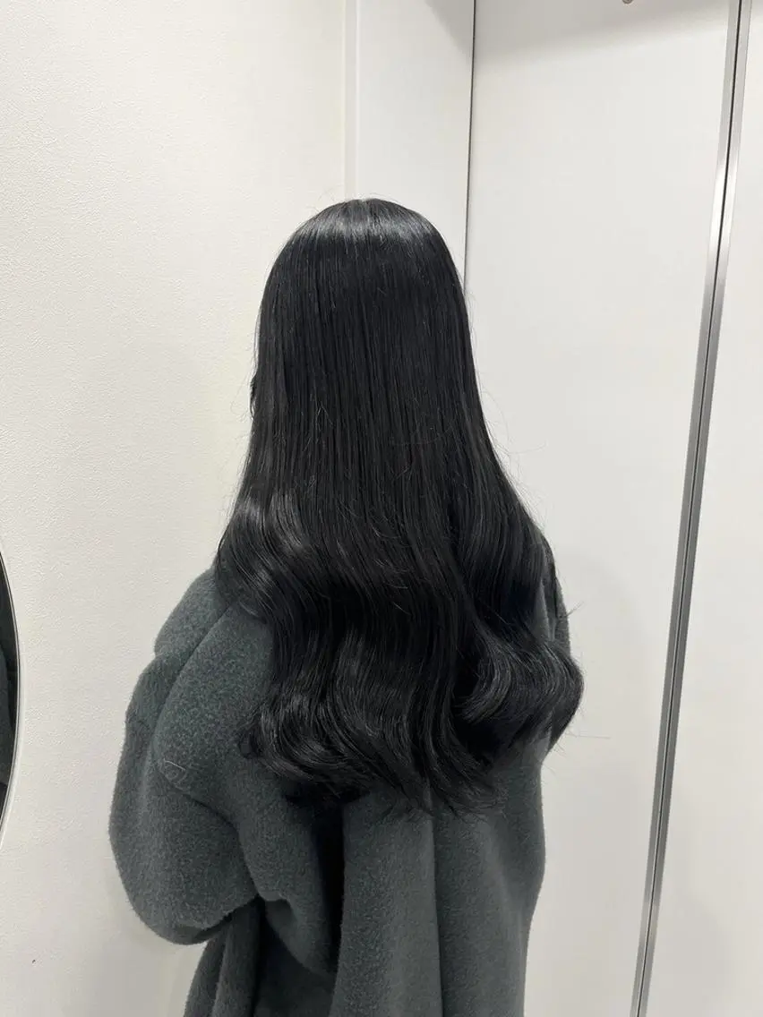 カラー 🩶透髪×モテ髪🩶 FRUITS🏹🩶のヘアスタイル