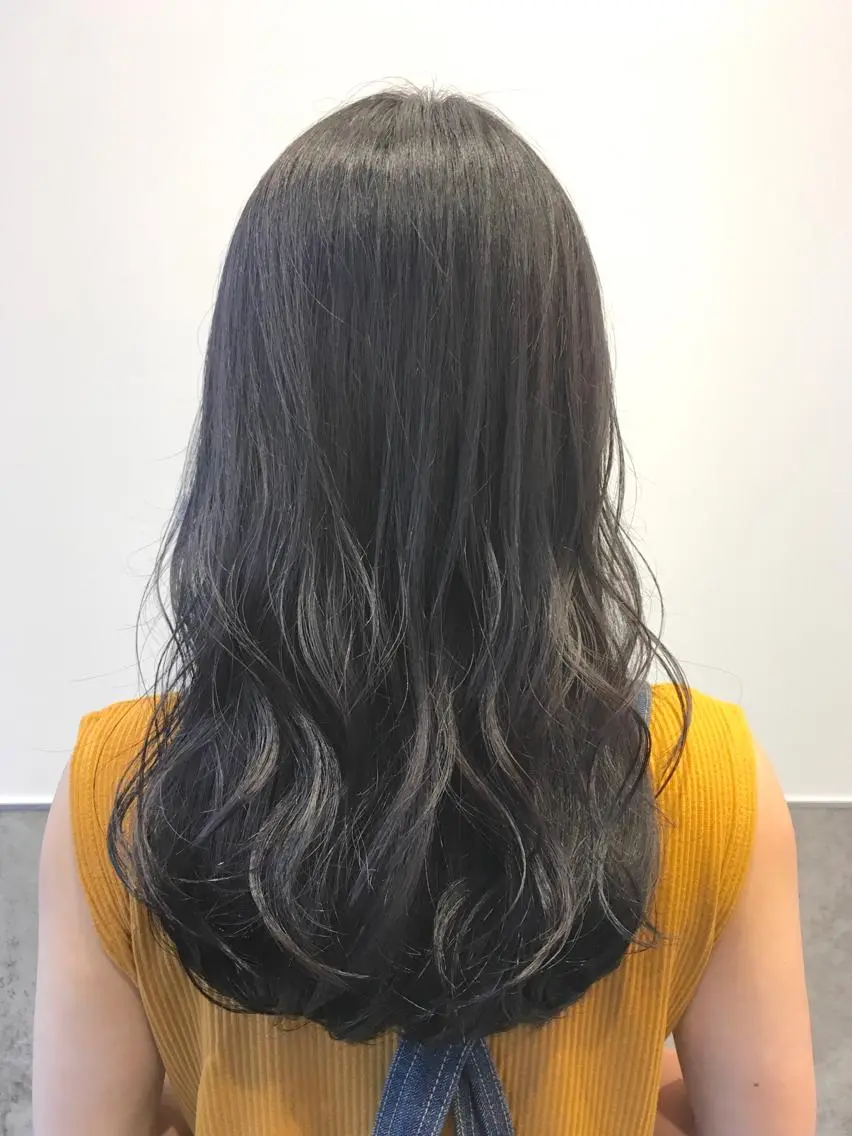 ロング カラー ブルーカラー ブルージュ ヘアカラー トリートメント ヘッドスパ ヘアセット yoshi ☆のヘアスタイル
