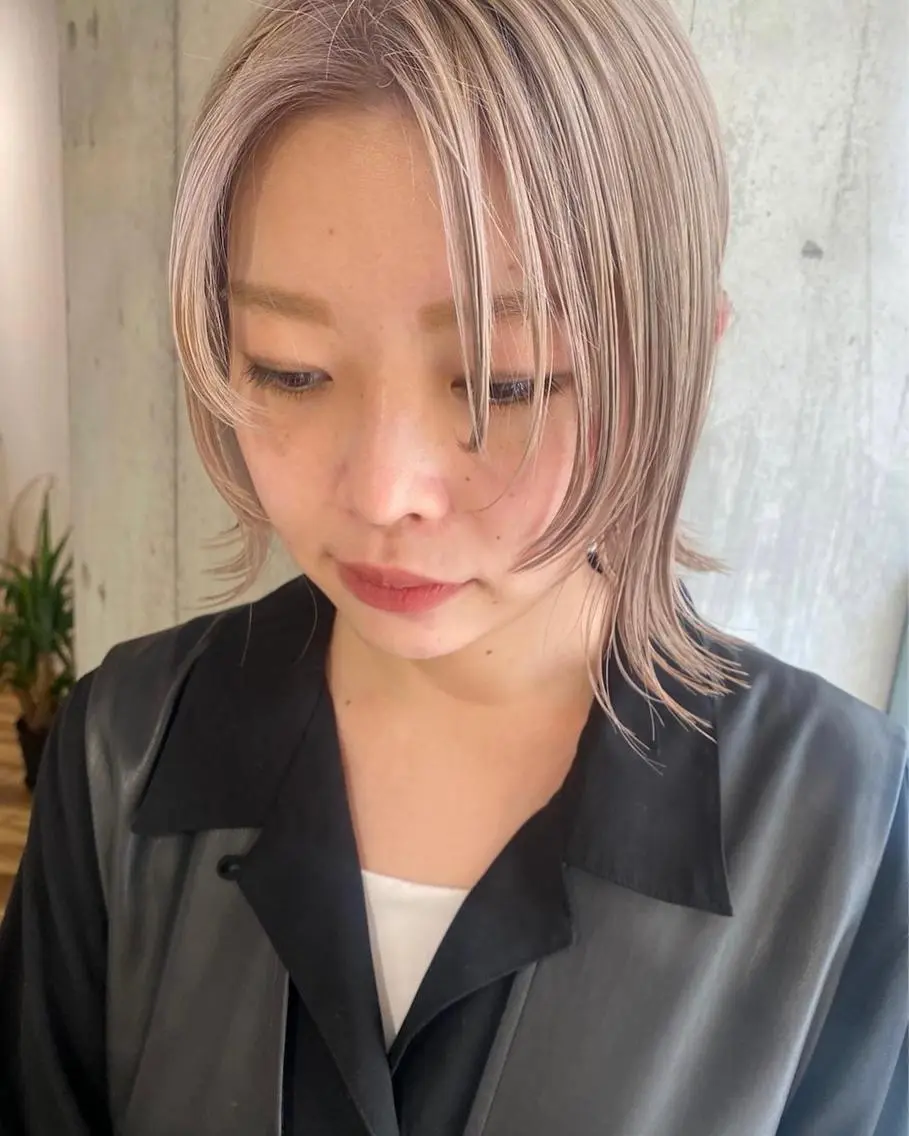 ショート カラー ブロンド カット ヘアカラー トリートメント lani ブリーチ /ダブルカラーのヘアスタイル