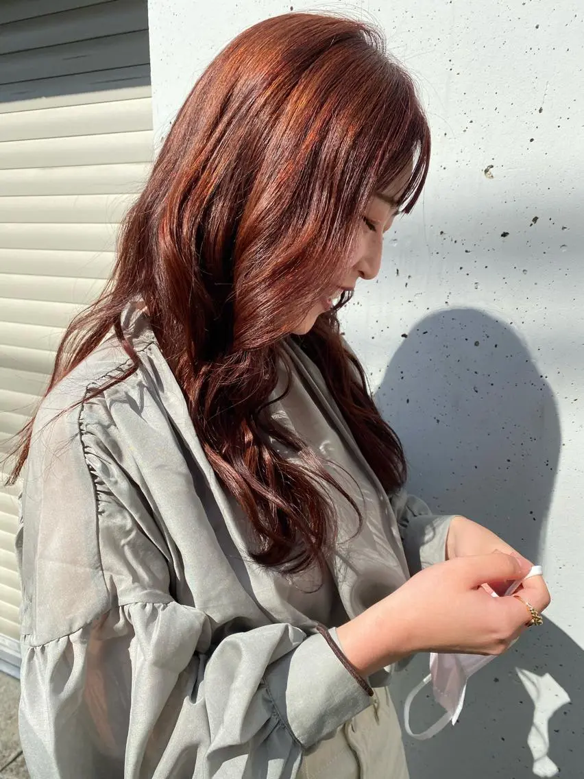 ロング カラー ヘアアレンジ ブリーチ ブラウンカラー レッドカラー お任せヘア☘️☘️ 及川渚のヘアスタイル