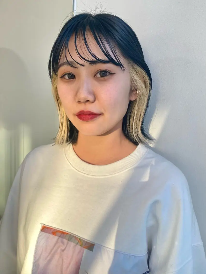 ミディアム サトウ ナナのヘアスタイル