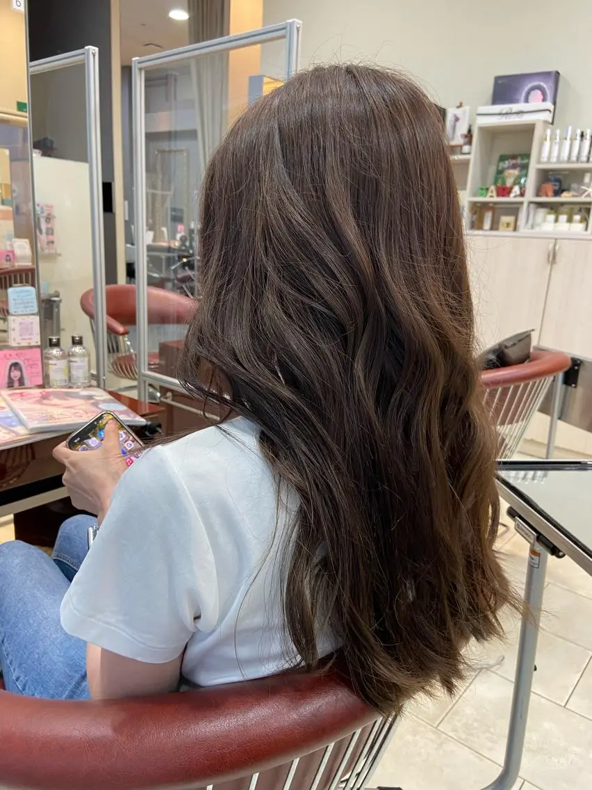 ロング カラー ベージュカラー イルミナカラー ヘアカラー 🫧sara荒井店 樹🫧のヘアスタイル