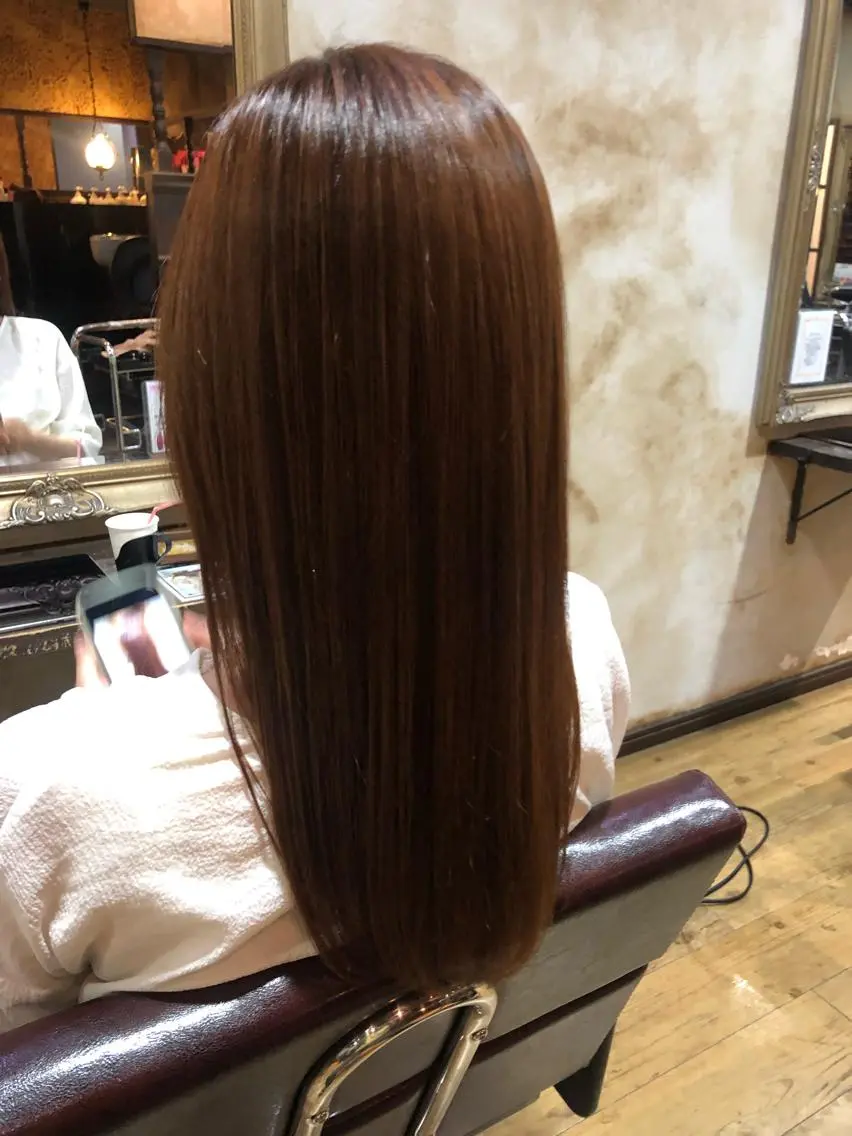 セミロング カット 縮毛矯正 トリートメント ブリーチ毛の矯正特化 newi 大西将弘のヘアスタイル