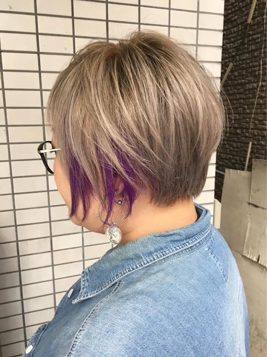 ショート カラー 鈴木 英治のヘアスタイル
