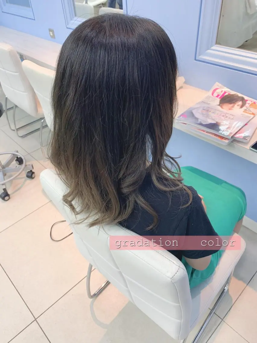 ロング カラー グラデーションカラー ヘアカラー トリートメント ヘッドスパ ✂︎レディース のメンズカット屋さんのヘアスタイル