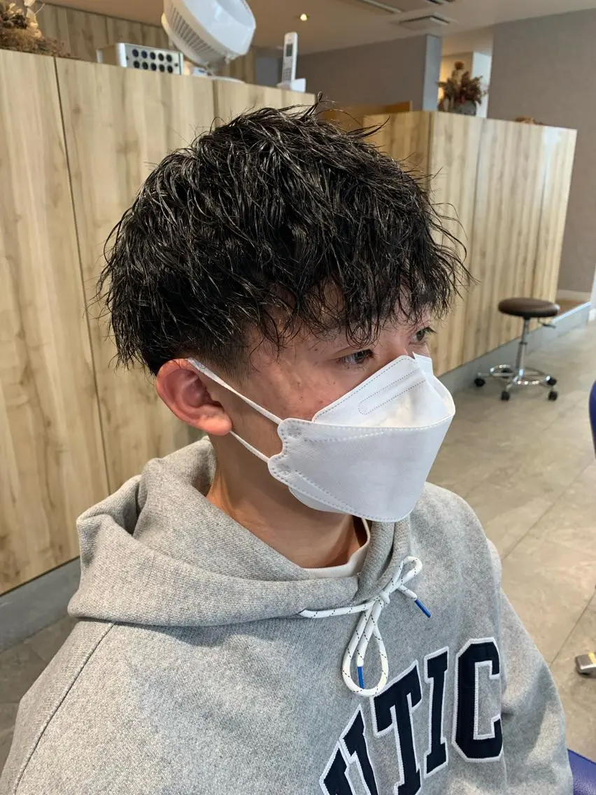ショート パーマ ヘアアレンジ メンズ メンズパーマ メンズツイストパーマ ツイストスパイラルパーマ スパイラルパーマ ツイストパーマ メンズパーマ職人 加藤 弘貴のヘアスタイル
