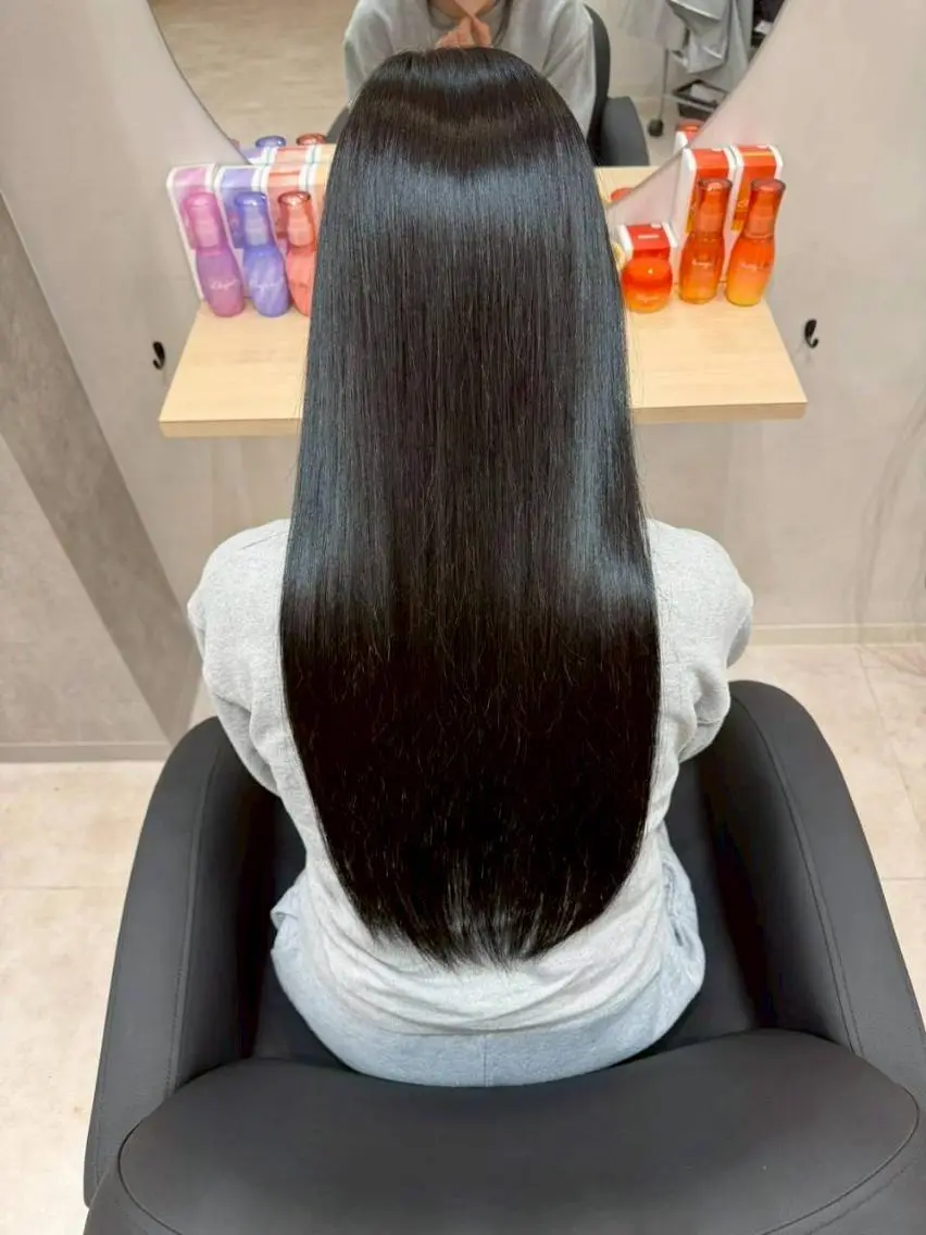 ロング 山崎 彩稀のヘアスタイル