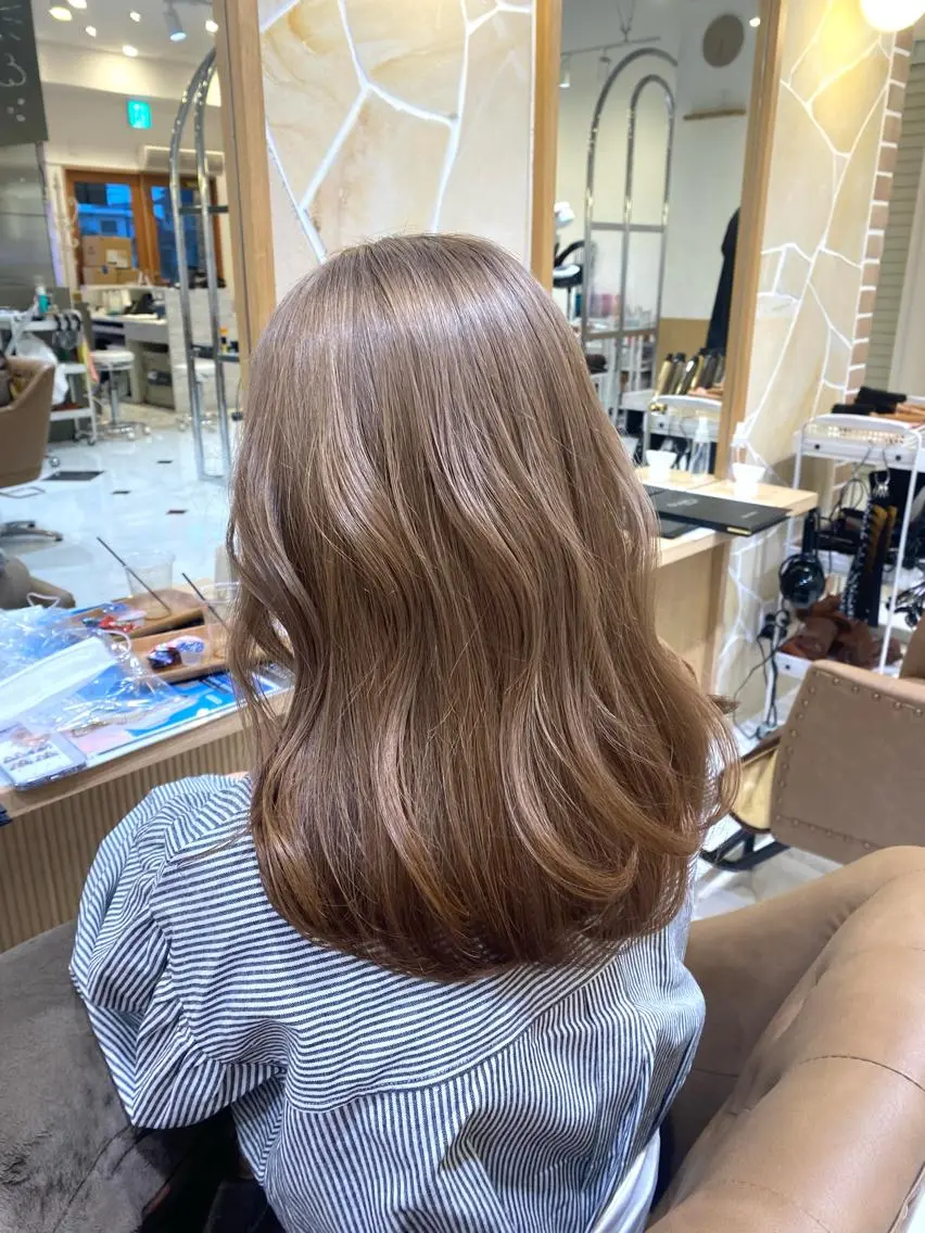カラー ベージュカラー ミルクティーベージュ 坂井 茅聖のヘアスタイル