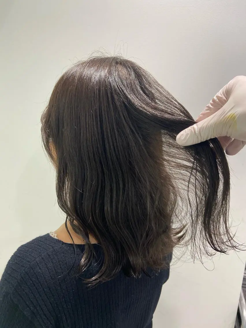 セミロング カラー パーマ ヘアアレンジ ネイル マツエク・マツパ 韓国風ベージュ🤎 赤みなし🌿横浜🤎のヘアスタイル