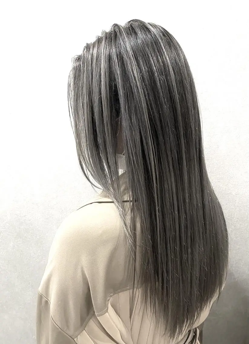 セミロング シールエクステ アッシュ ボブ エクステ ハイライト シール、 ハネエクステのヘアスタイル