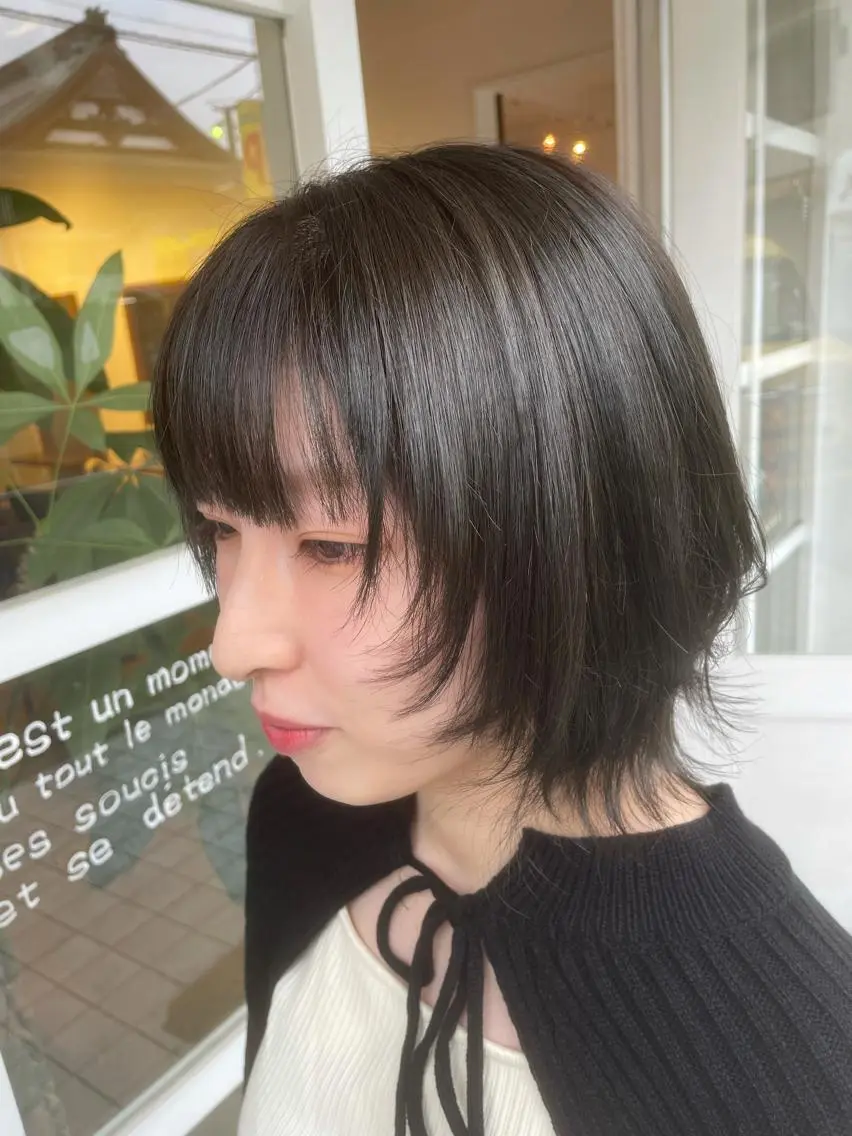 ショート カット ヘアカラー 鴫原 亜弥のヘアスタイル