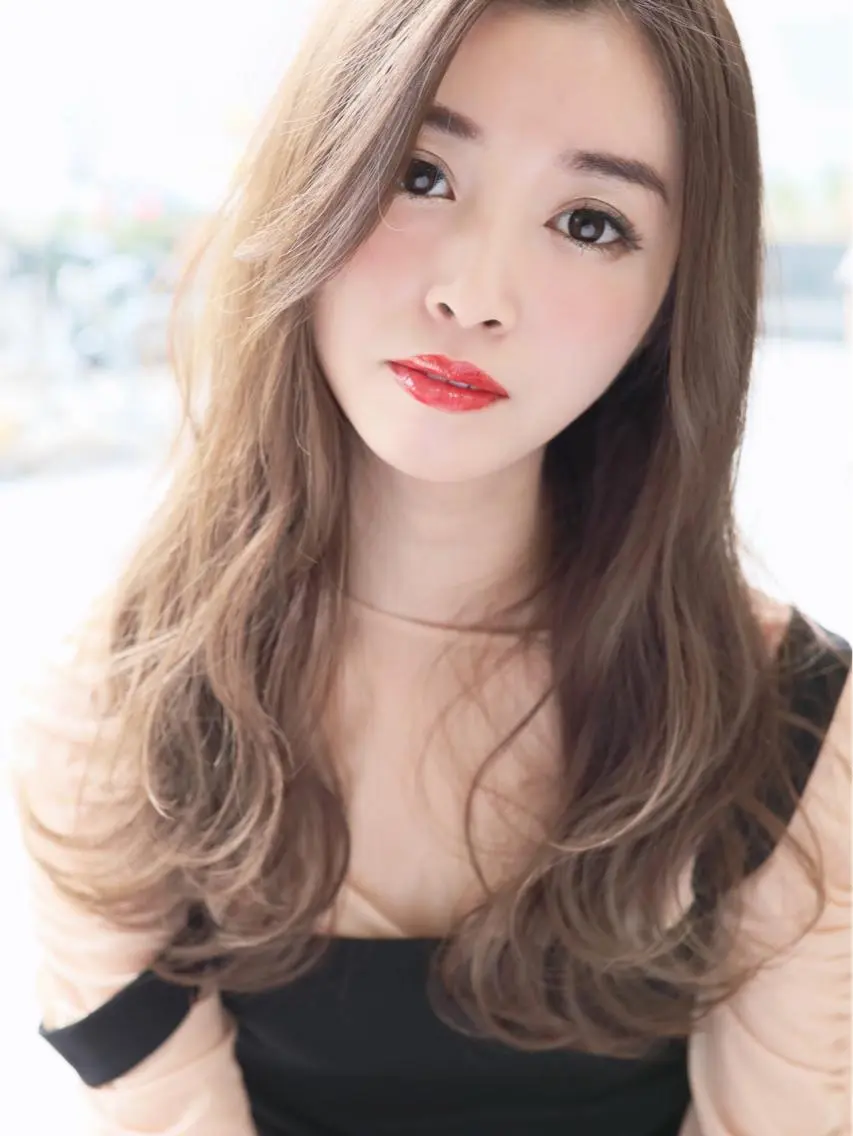 ロング カット ヘアカラー トリートメント 近藤 和輝のヘアスタイル
