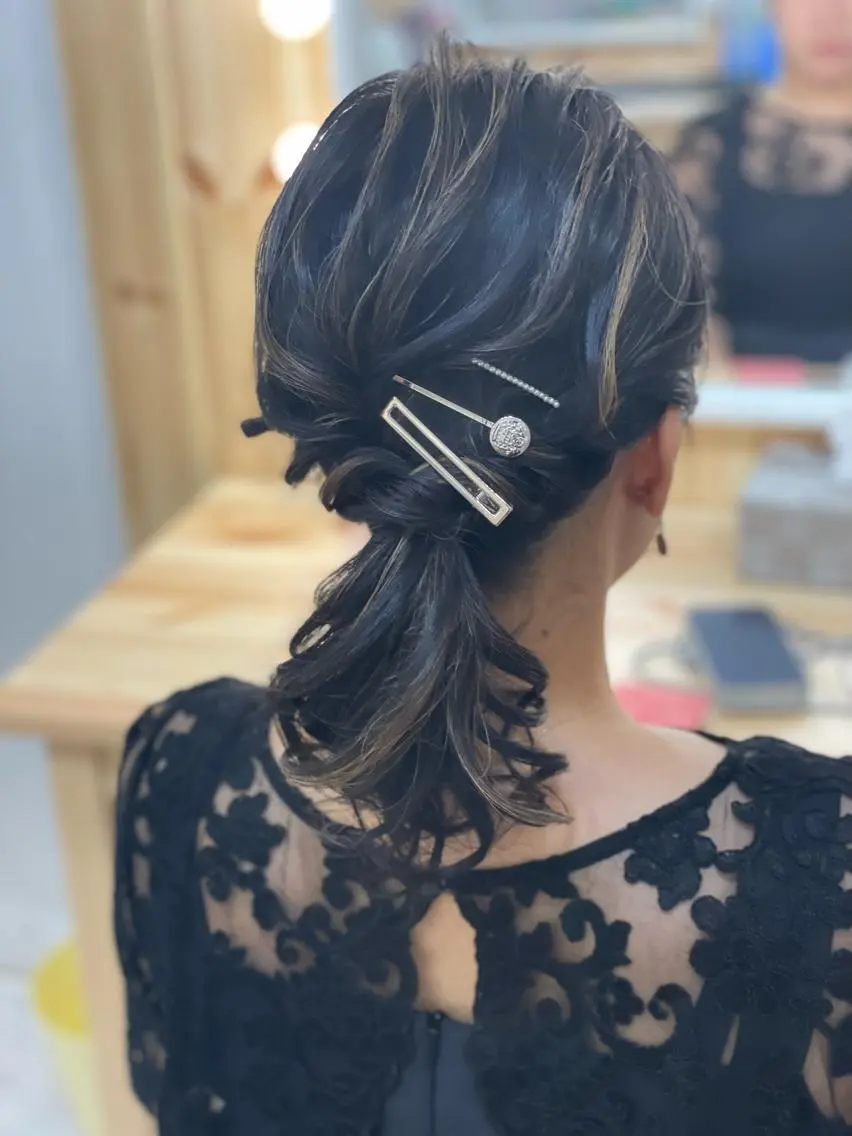 セミロング ヘアアレンジ 鷲見 望のヘアスタイル