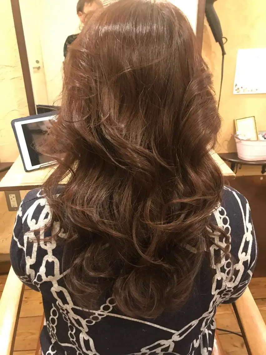 セミロング カラー パーマ カット ヘアカラー トリートメント 浅野 順一のヘアスタイル