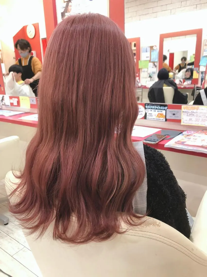 カラー ピンクカラー かずくん🦩名古屋 ハイトーン/レイヤーのヘアスタイル
