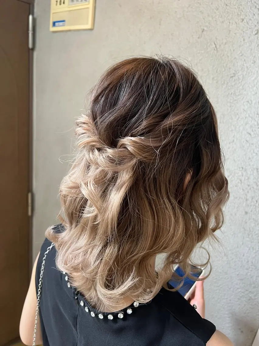ミディアム ヘアアレンジ ハーフアップ 山室 敬義のヘアスタイル