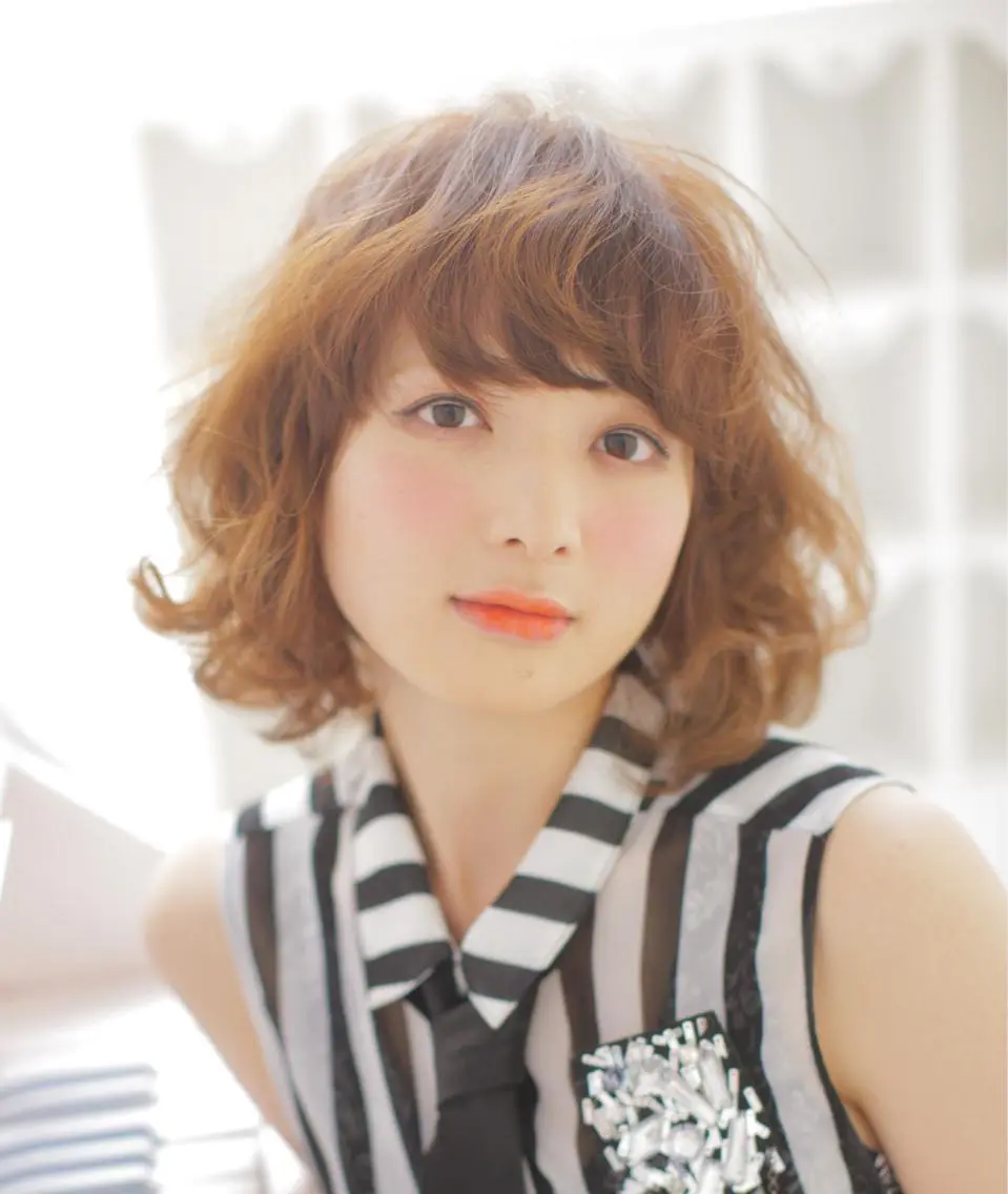 ミディアム カラー パーマ ヘアアレンジ ミディアムパーマ ブリーチ デザインカット トリートメント 似合わせ提案 セミナー講師美容師のヘアスタイル