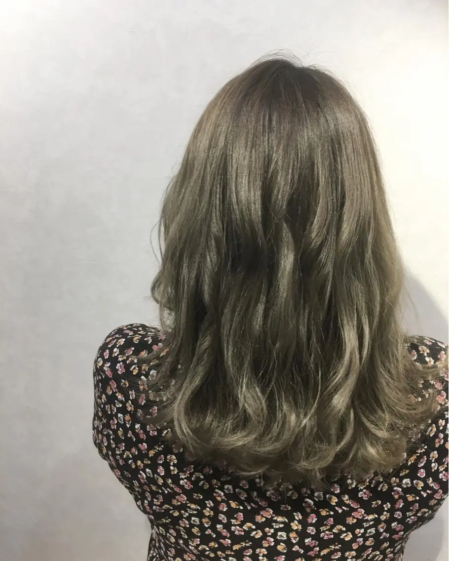 ミディアム 新福島店長 植松裕也のヘアスタイル