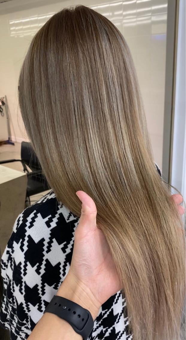 ロング プルエクステ 𝑾𝑨𝑲𝑨のヘアスタイル