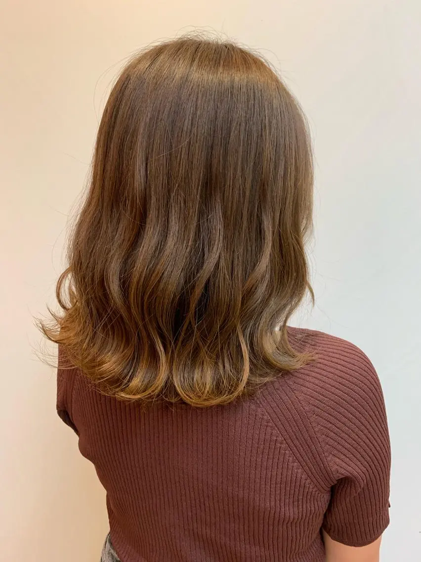 ミディアム 高橋 沙希のヘアスタイル