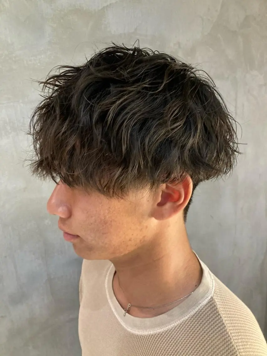 ショート パーマ メンズ 波巻きスパイラルパー マ/シャドウパーマ駿のヘアスタイル