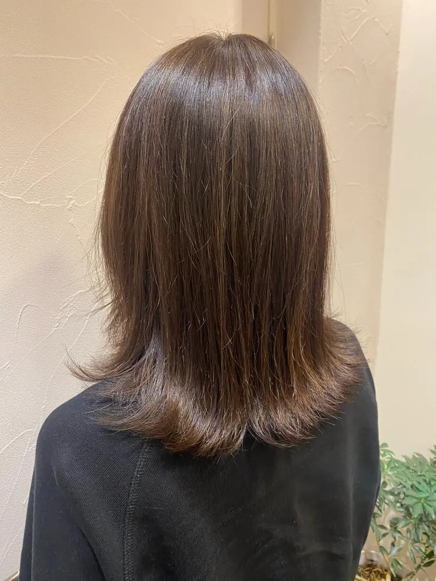 ミディアム mina .のヘアスタイル