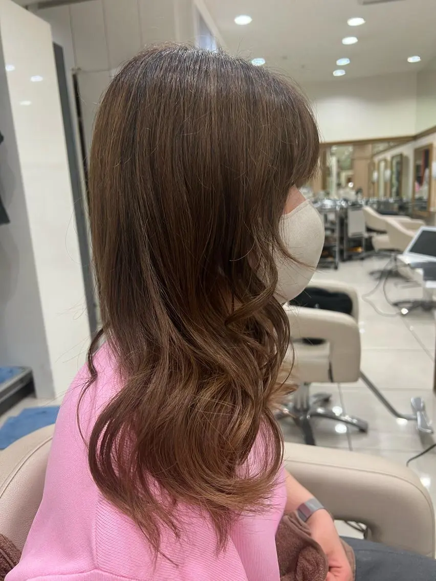 ロング カラー レイヤーカット 小飯田　武斗のヘアスタイル