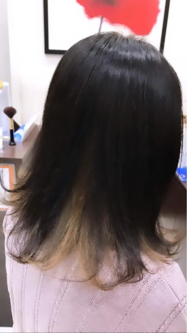 セミロング イエローカラー ヘアカラー トリートメント 稲村 toshiのヘアスタイル