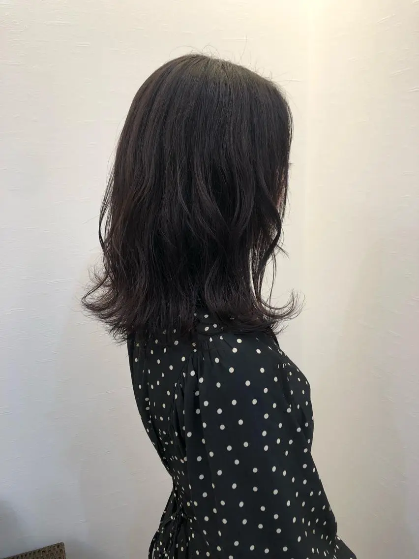 ミディアム ツノガイ エリのヘアスタイル