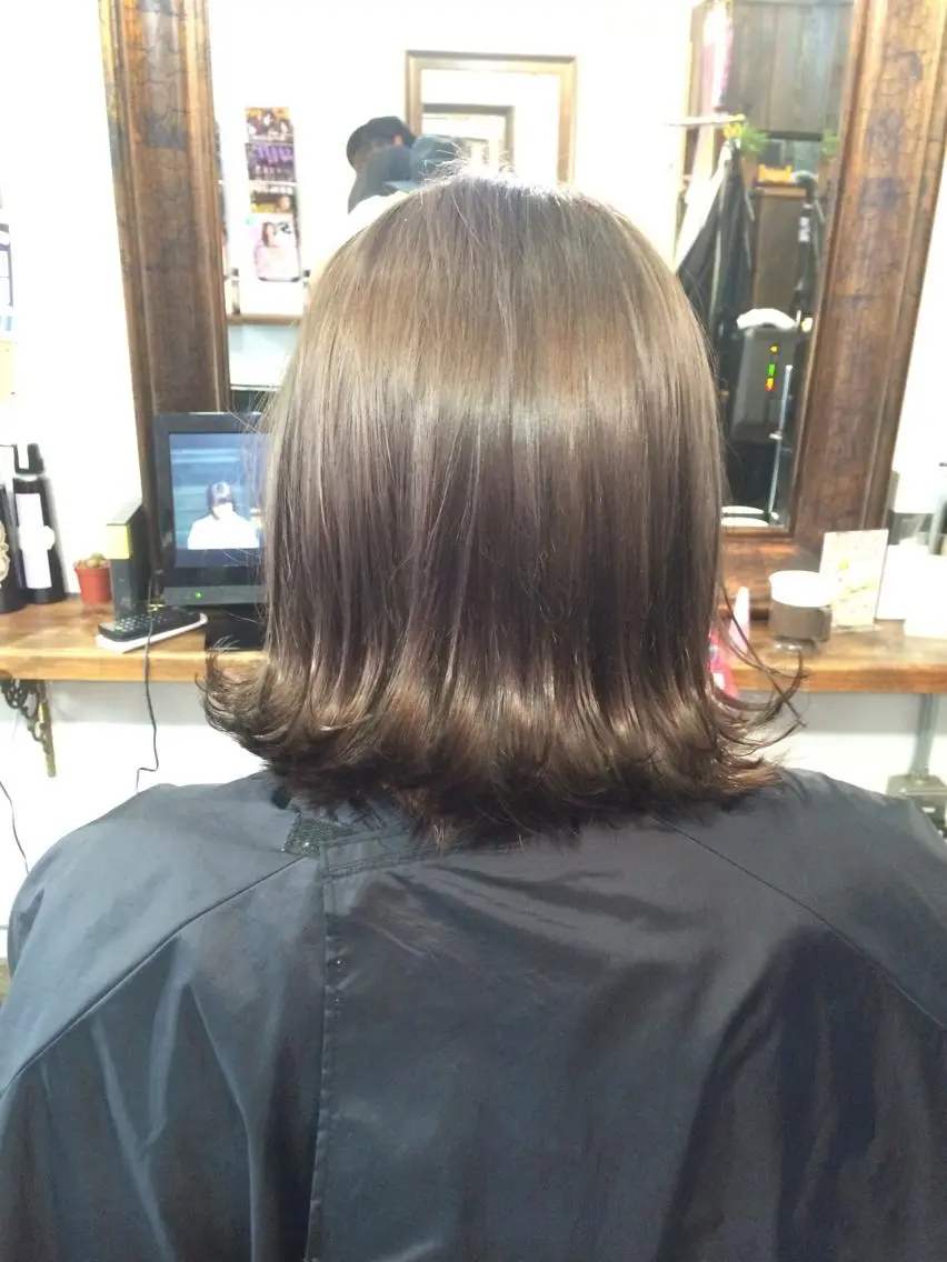 ショート ミディアム カラー ダークグレー ダークグレージュ グレージュ ボブ 外国人風カラー 🧡ショートの達人 🧡SHOのヘアスタイル