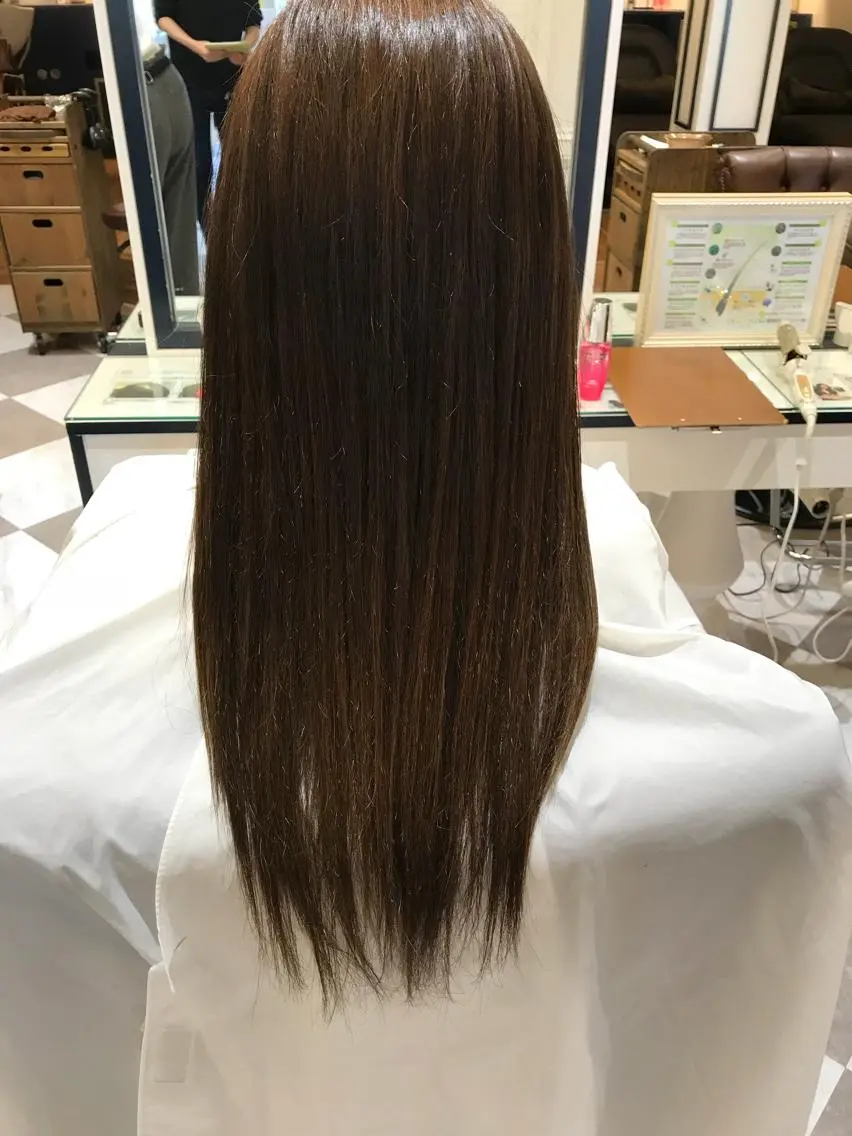 ロング カラー 粟田 めぐみのヘアスタイル