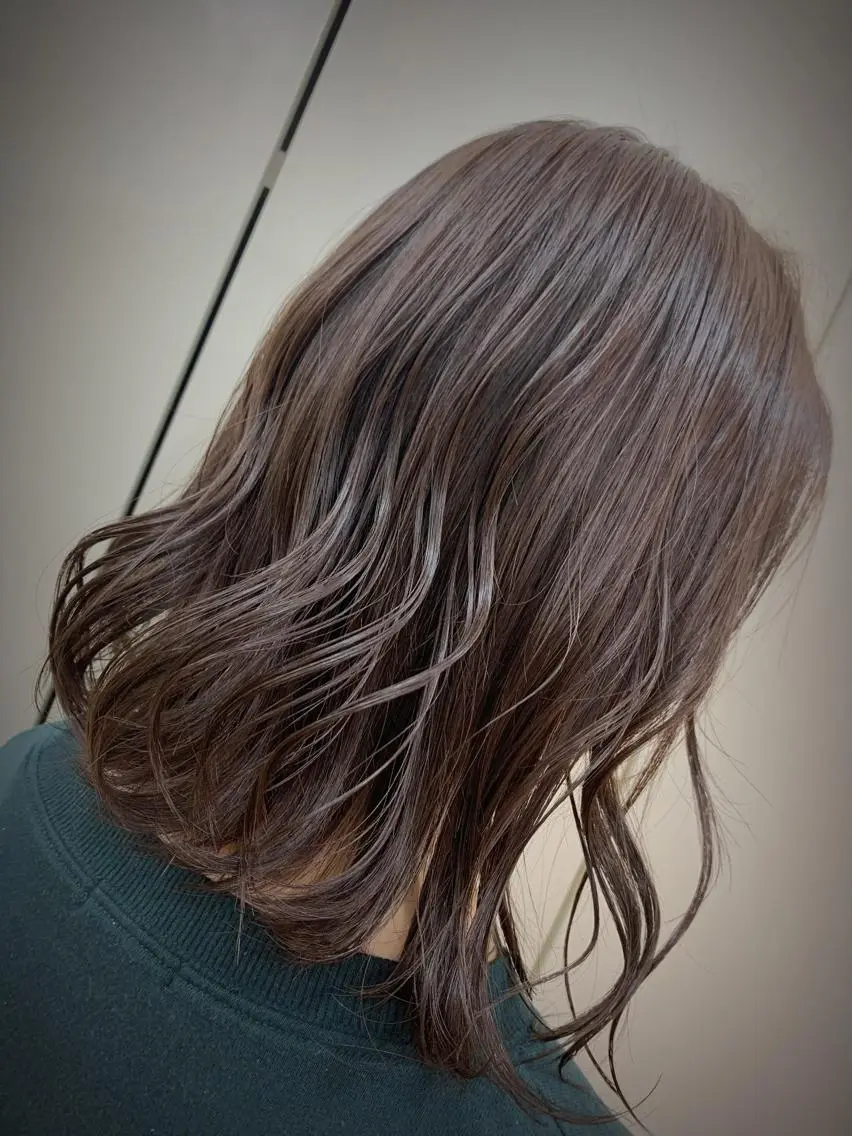 ミディアム ヘアカラー トリートメント 佐々木 芽衣のヘアスタイル