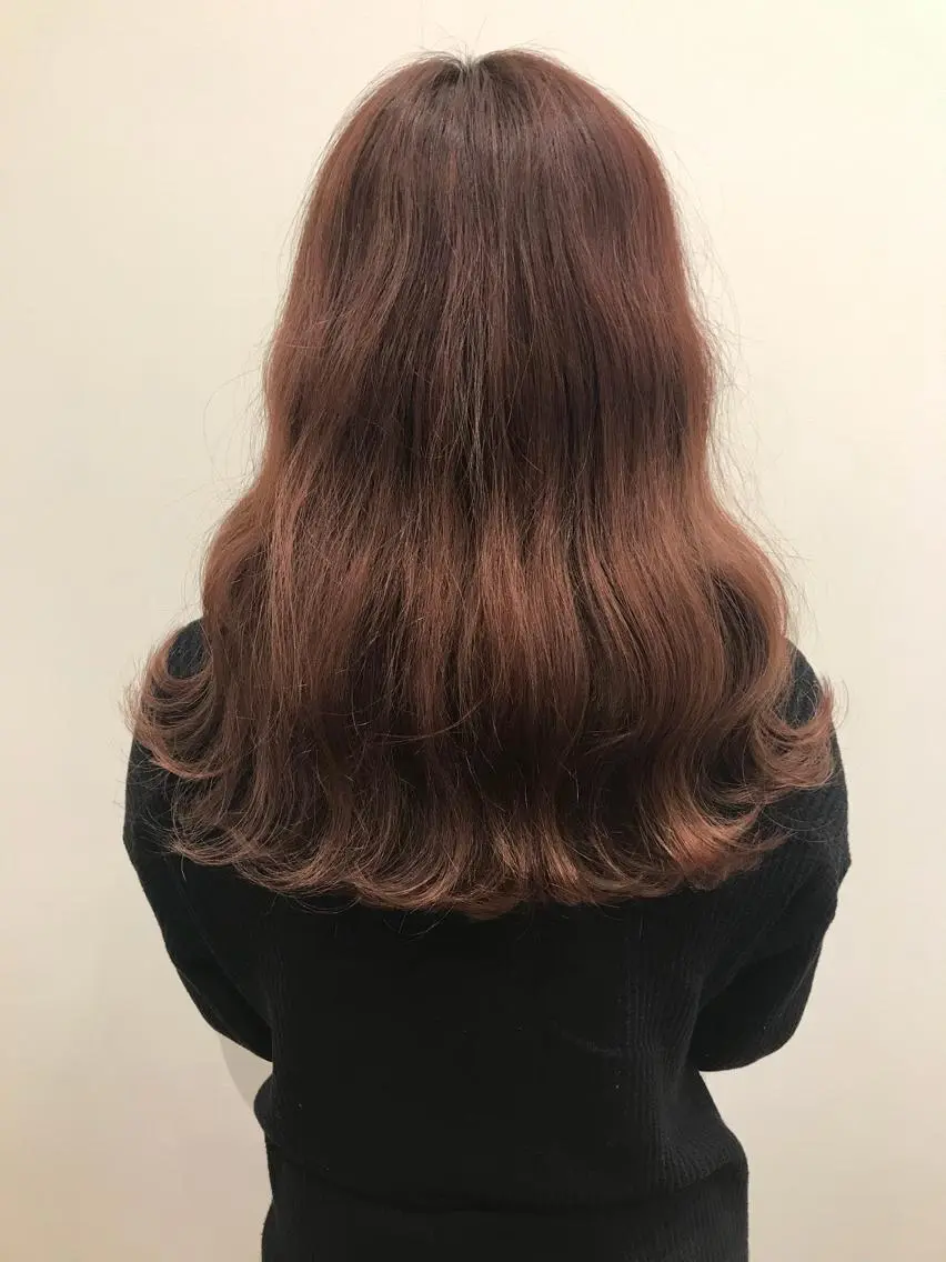 ロング カラー 石田 優菜のヘアスタイル