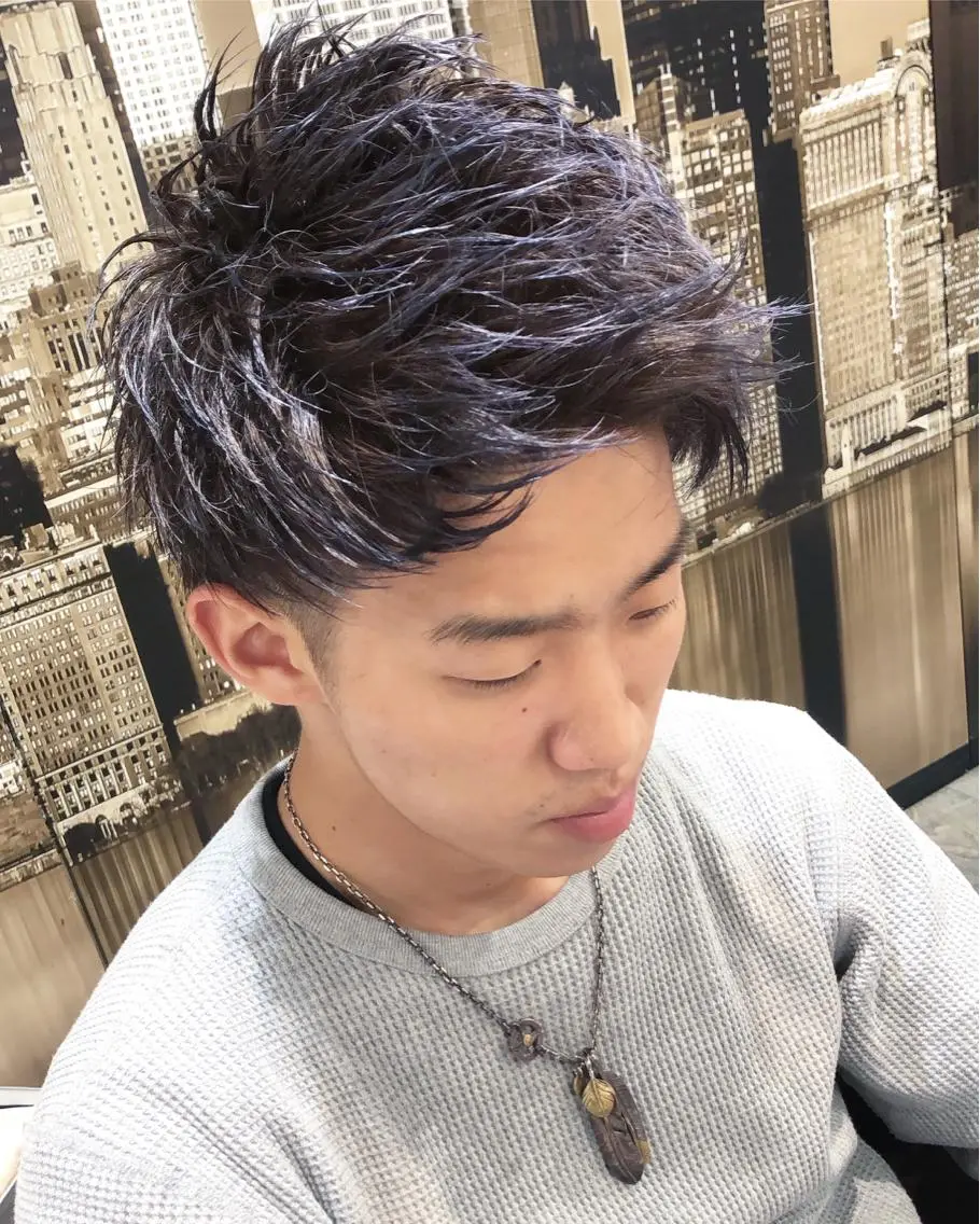 ショート カラー メンズ メンズハイライト デザインカラー ダブルカラー ハイライトカラー イルミナカラー メンズヘア特化 崎田 成人のヘアスタイル