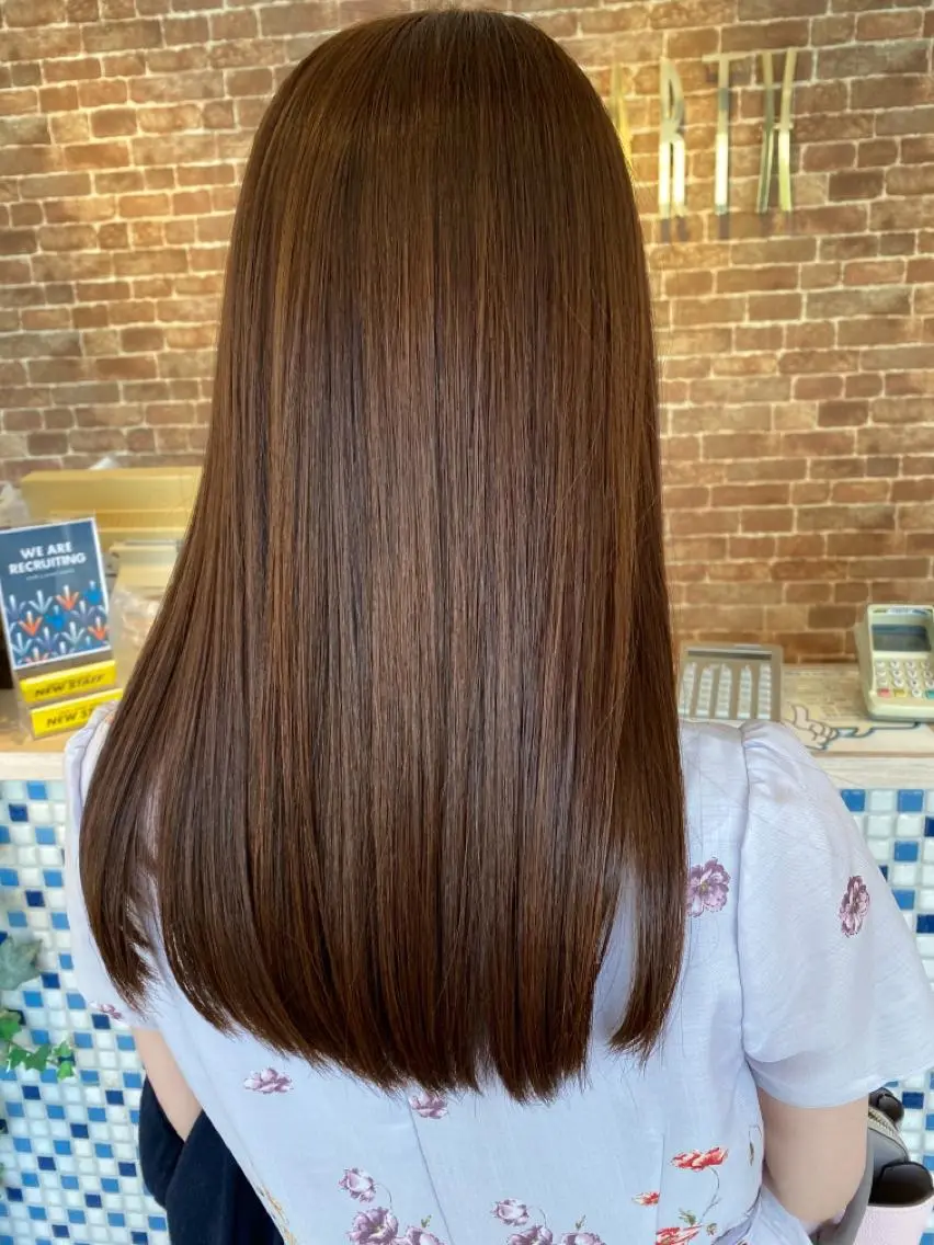 セミロング 髪質改善 小口 晃のヘアスタイル